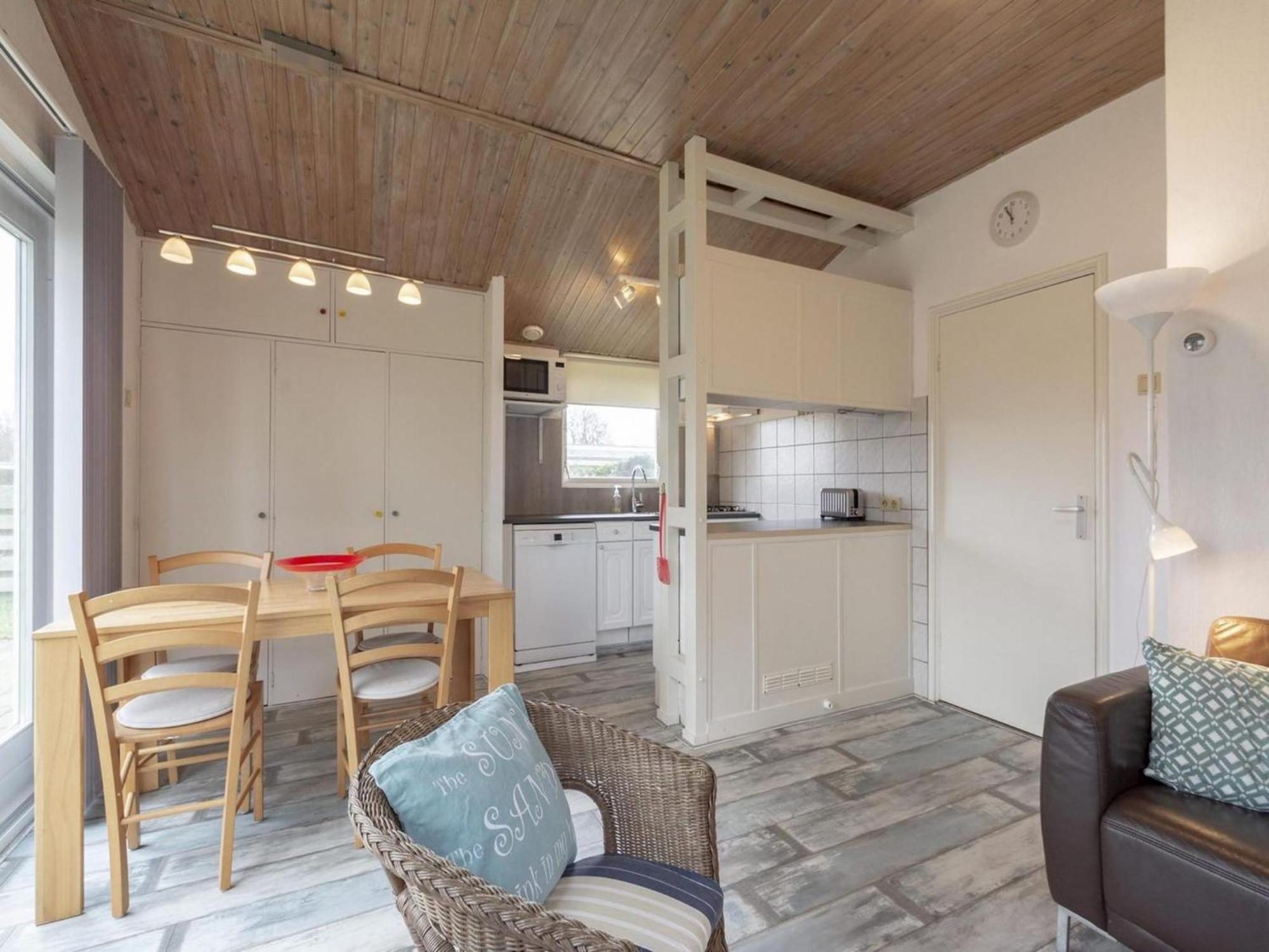 Holiday Home With Playground Каллантсог Экстерьер фото